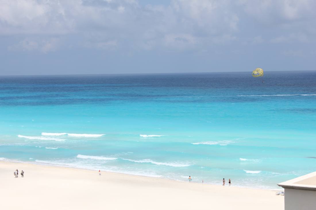 The hotel zone & the Caribbean