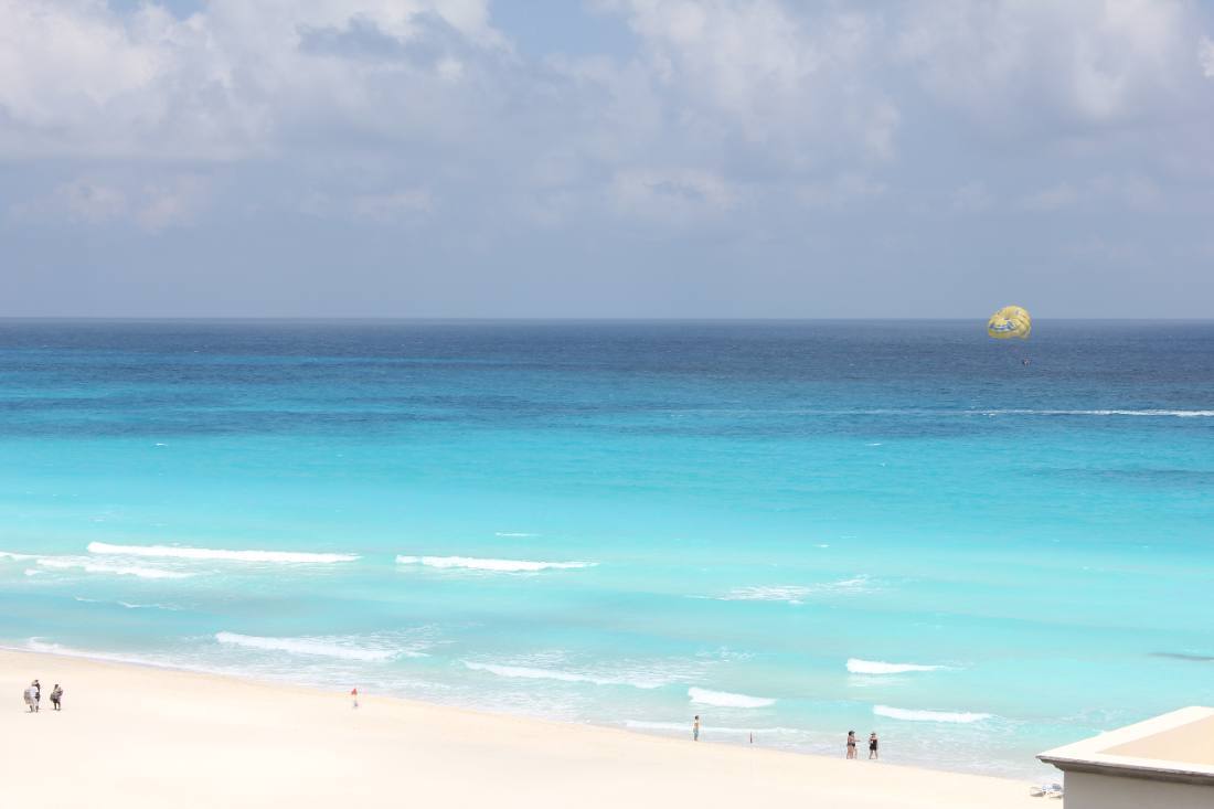 The hotel zone & the Caribbean