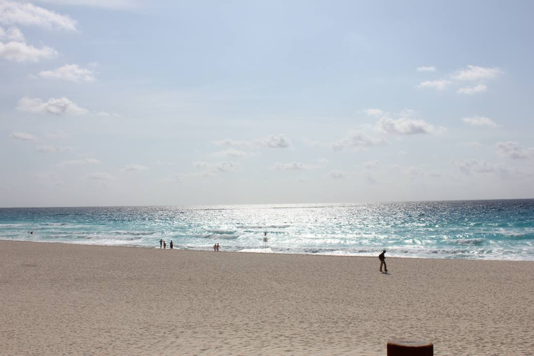 The hotel zone & the Caribbean