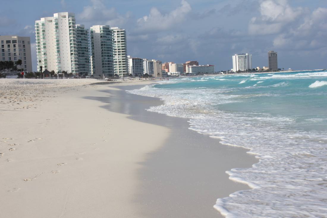 The hotel zone & the Caribbean
