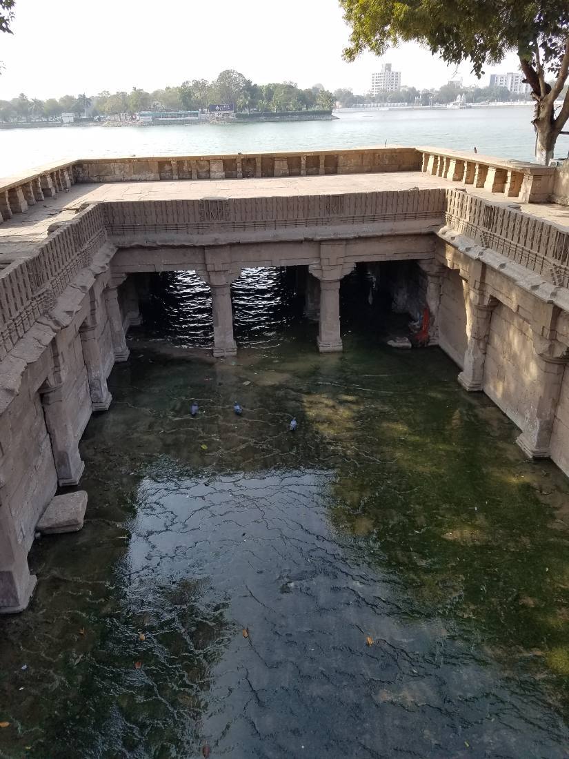 Vadodara — palace & city