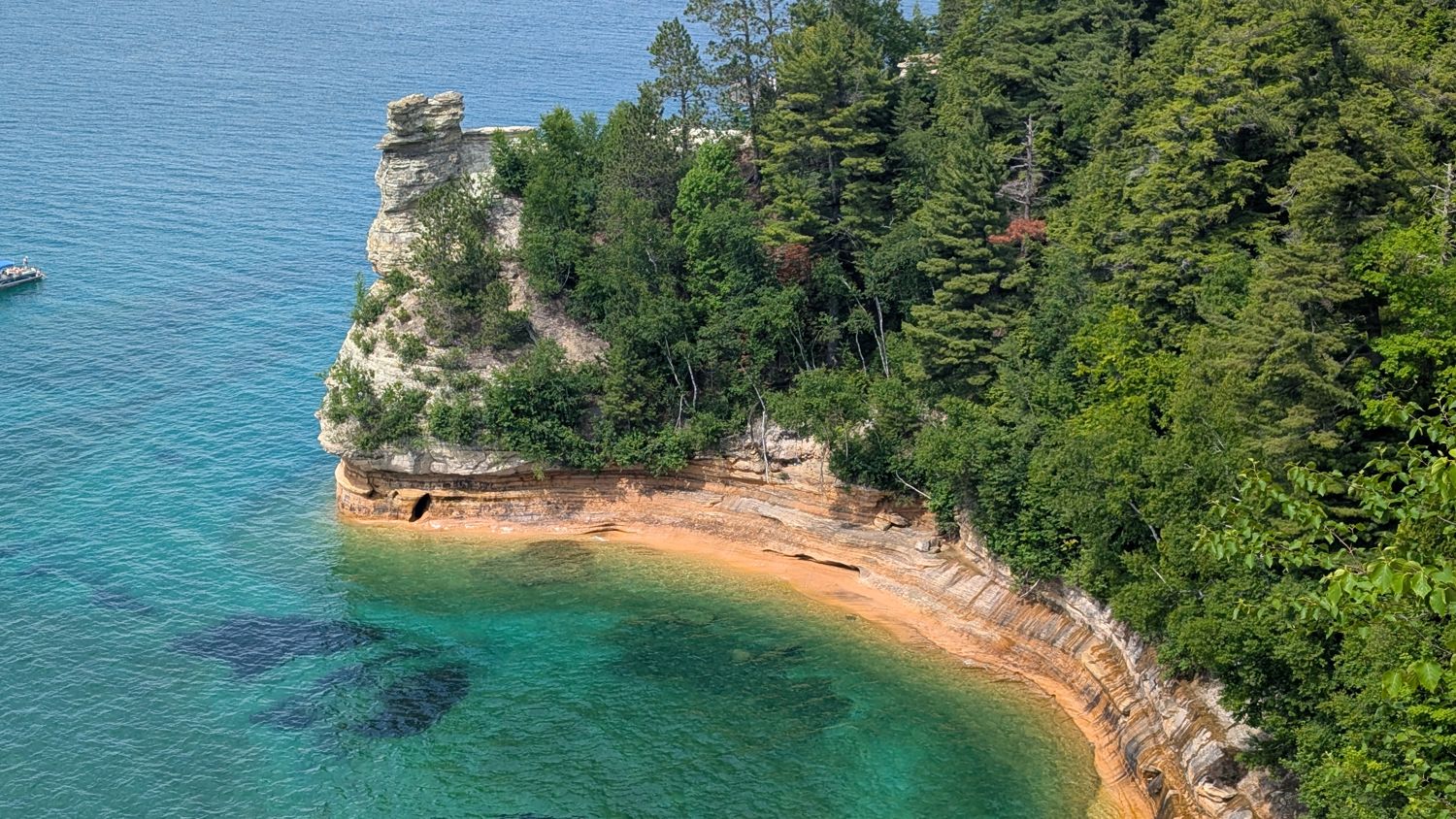Pictured Rocks by boat