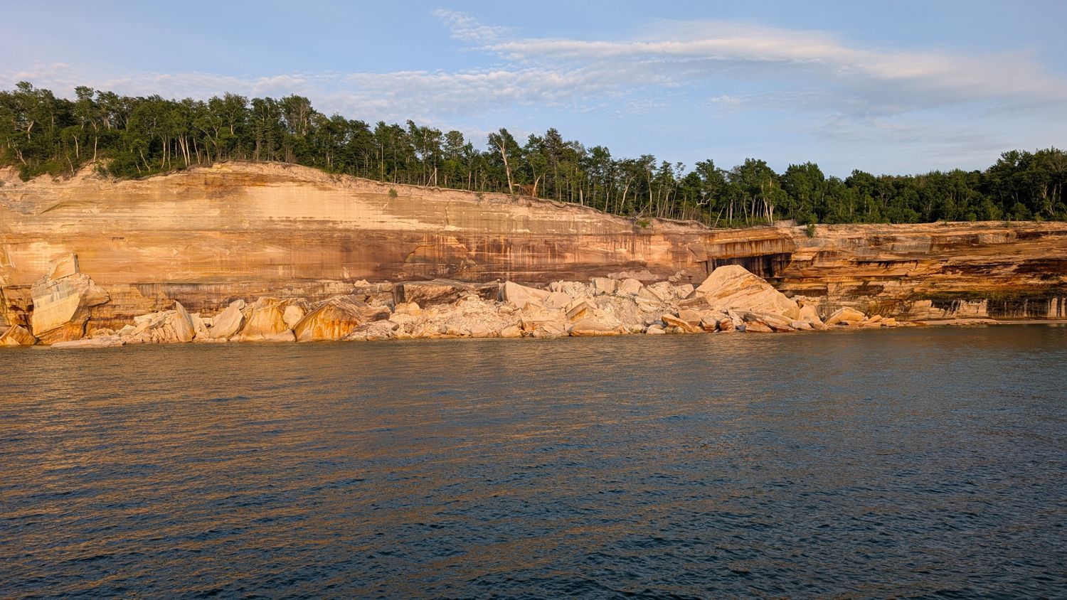 Pictured Rocks by boat