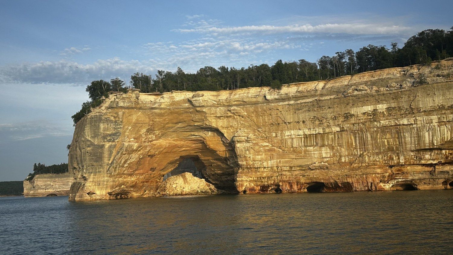 Pictured Rocks by boat