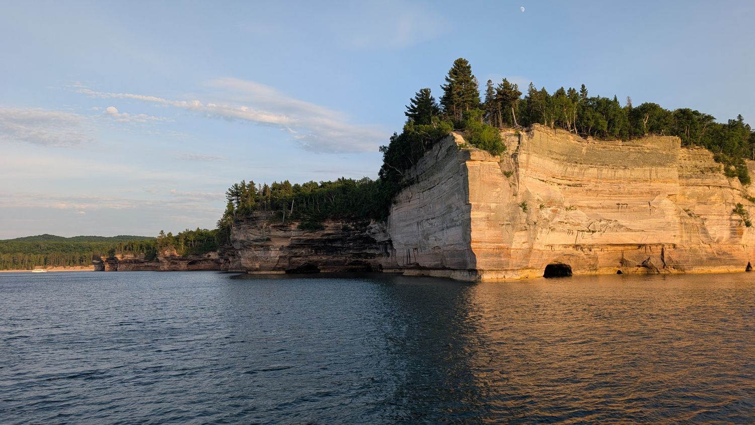 Pictured Rocks by boat