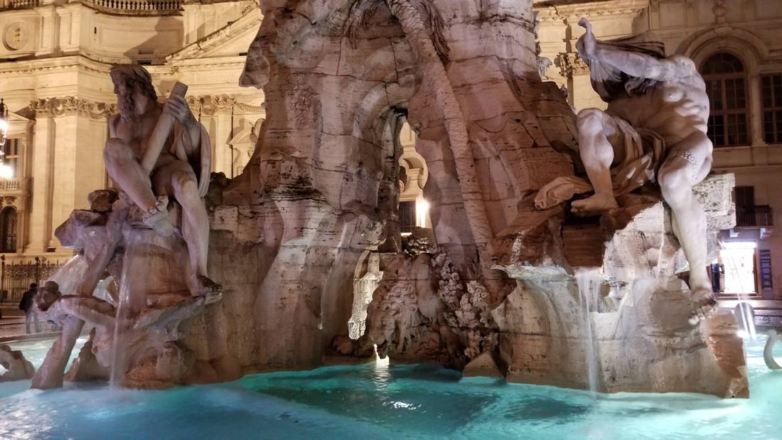 The Pantheon & the fountains