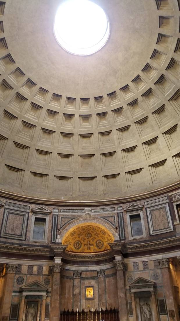 The Pantheon & the fountains