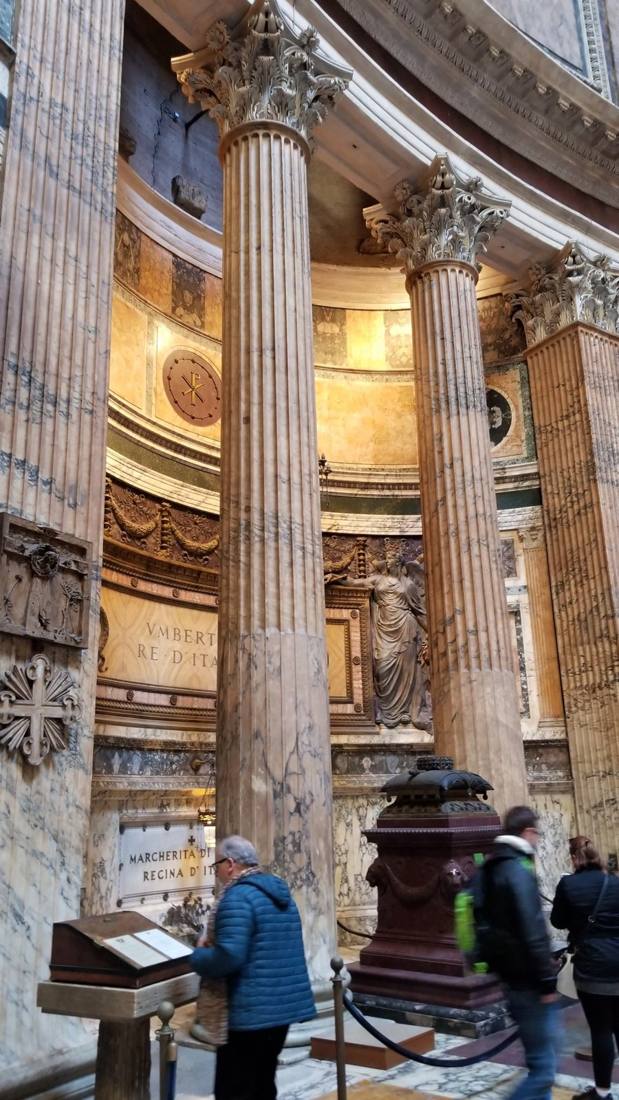 The Pantheon & the fountains