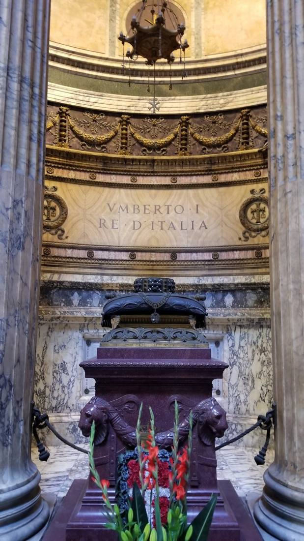 The Pantheon & the fountains