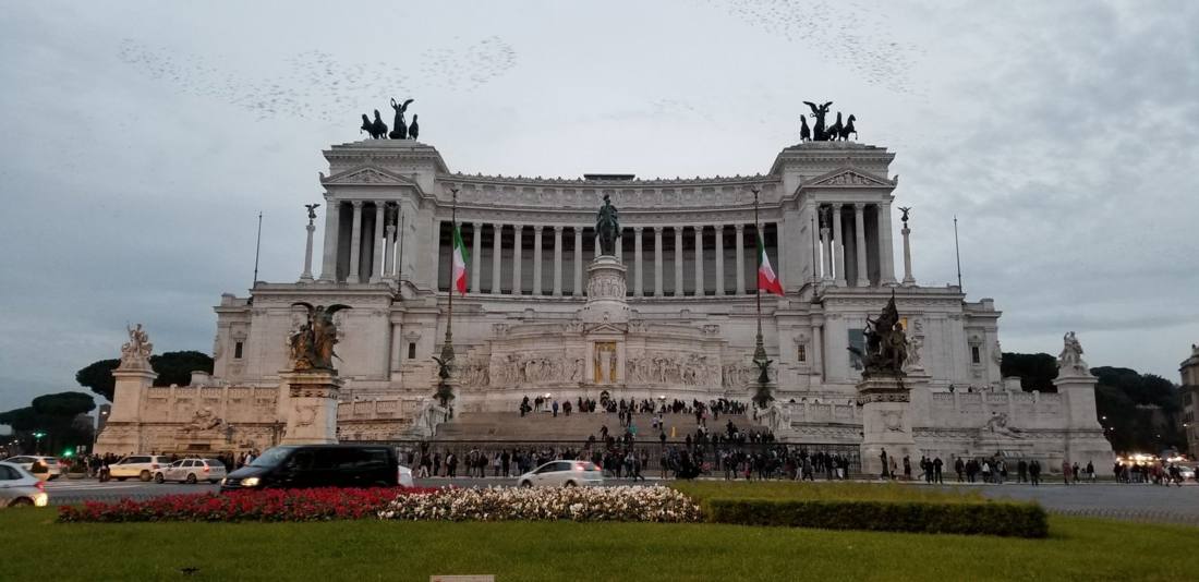Rome's piazzas & monuments