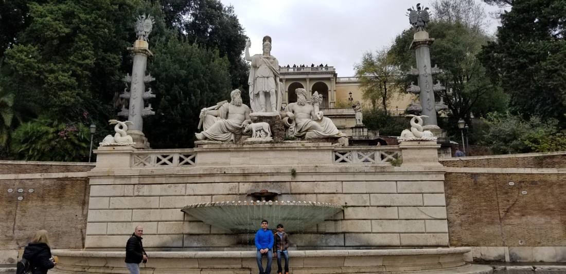 Rome's piazzas & monuments