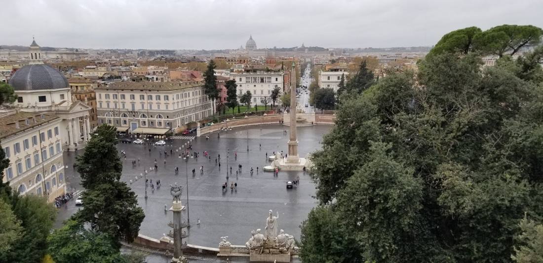 Rome's piazzas & monuments
