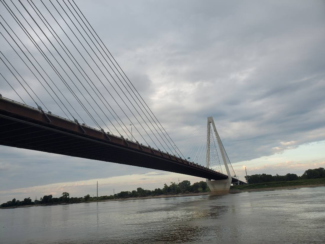 The Gateway Arch & the riverfront
