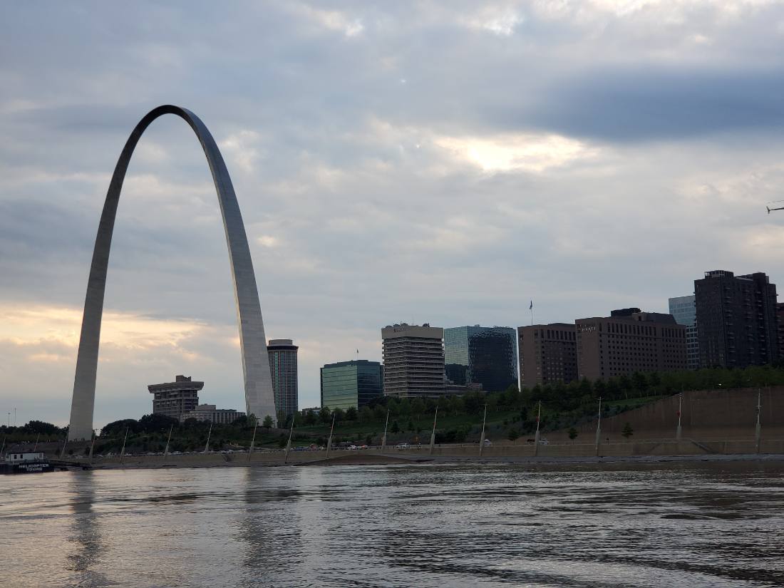 The Gateway Arch & the riverfront