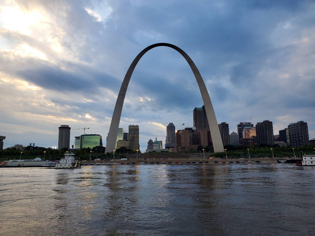 The Gateway Arch & the riverfront