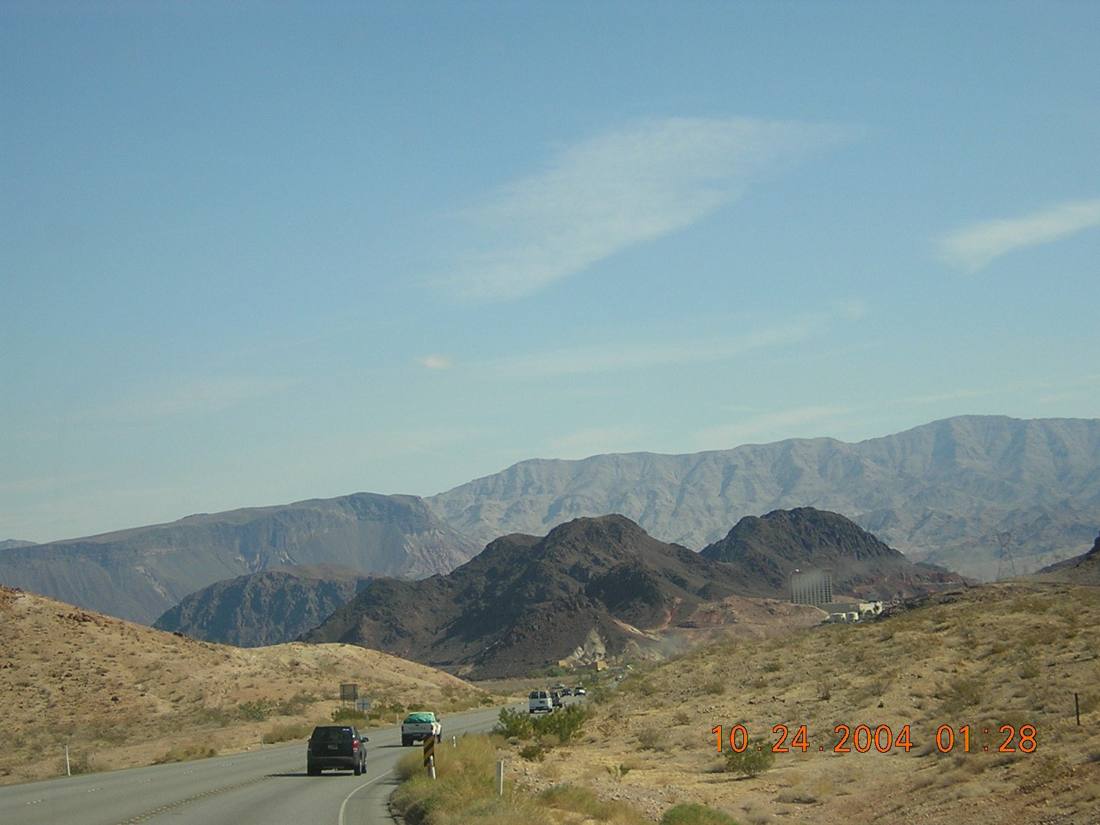 The Mojave, on the way to the dam