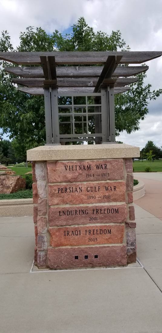 Westward — statues, plains & towns